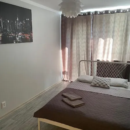 Coser Metro Onz Apartman Varsó